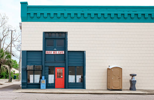 Best Portable restroom trailer rental  in Hopkinsville, KY